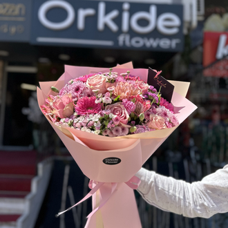 Pink buket