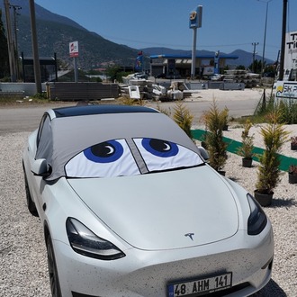 Tesla model Y Oto Cam Güneşliği Premium Isı Yalıtımlı ve %100 Karartmalı 