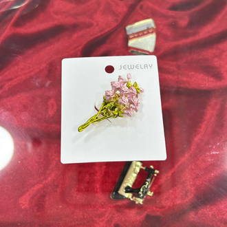 Pembe gül buket yaka iğnesi 