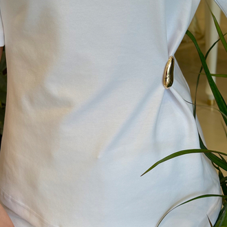 Aksesuar Detaylı Beyaz Tshirt