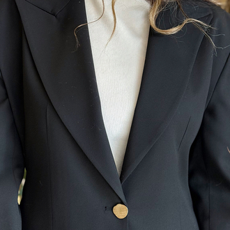 Gold Düğmeli Vatkalı Siyah Blazer