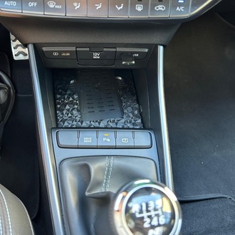 Hyundai i20N Kablosuz Şarj Cihazı Sabitleyici | Özel Tasarım Telefon Tutucu
