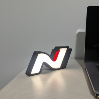 Hyundai N Logo Lambası – USB-C ile Çalışan LED Masa Lambası