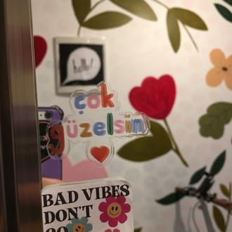 “Çok Güzelsin” Ayna Stickerı