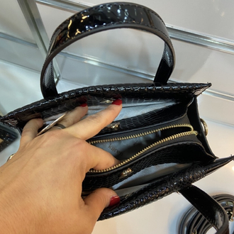 KAREN K-012 RUGAN KROKO ÖLÇ. En 24 cm Boy 21 cm Derinlik 18 cm