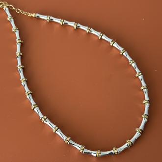 Taş Detaylı Kemik Model Kolye