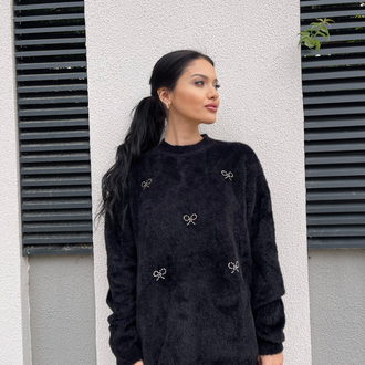 Siyah Fiyonk detaylı Yumoş Triko Kazak