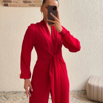 Kırmızı tulum