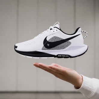 Nike Pegasus Trail 5 Beyaz Siyah