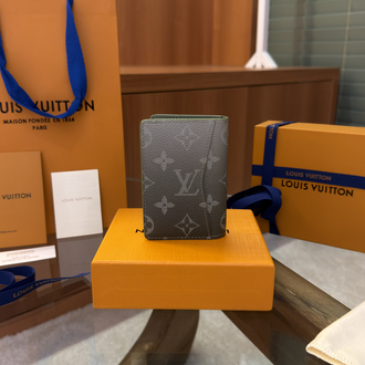 Louis Vuitton Katlamalı Kartlık LVUK01