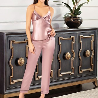 Peony Classica: Saten 3’lü Pijama ve Sabahlık Takımı (Pudra-Ekru)