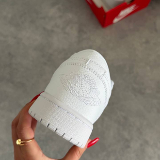 Air Jordan 1 Low Triple White