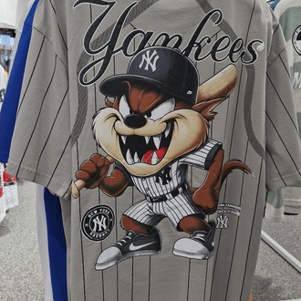 Yankees Oversize Tişört – Gri Çizgili Streetwear Baskılı Unisex