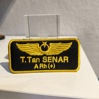 PİLOT İSİMLİK / Siyah Zemin Sarı Çerçeve 