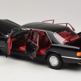 1:18 NOREV 1989 MERCEDES BENZ 560 SEL W126