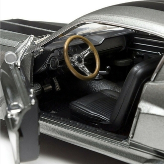 1:18 Greenlight 1967 Ford Mustang GT500 Eleanor