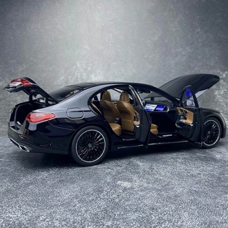 iSCALE 1/18 SCALE MERCEDES-BENZ E-KLASSE E450 W214
BLACK