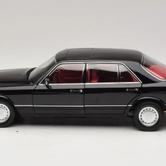 1:18 NOREV 1989 MERCEDES BENZ 560 SEL W126