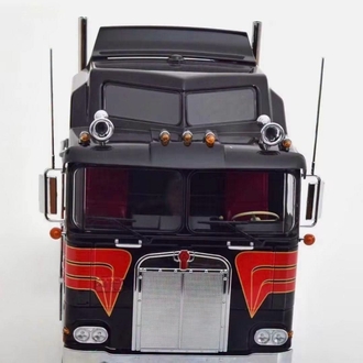 ROAD KINGS - 1976 KENWORTH K100 AERODYNE BLACK WITH RED 1:18 SCALE