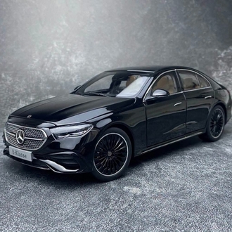 iSCALE 1/18 SCALE MERCEDES-BENZ E-KLASSE E450 W214
BLACK
