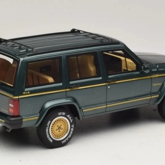 1:18 OTTO 1995 Jeep Cherokee XJ Limited Hunter Green