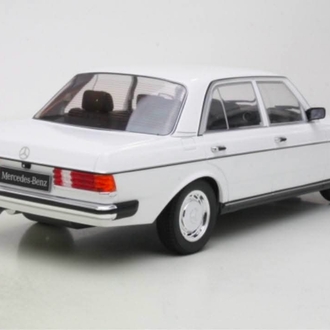 KK SCALE 1.18 MERCEDES BENZ 230E (W123) 1980