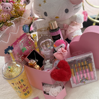Hello Kitty kalp serisi 