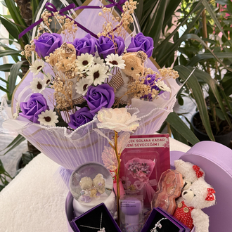 Love flowers lila