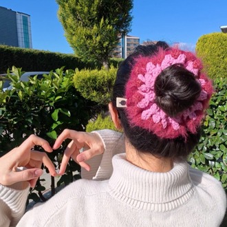 Rosa • scrunchie