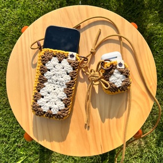 Caramel Macchiato • phone pocket