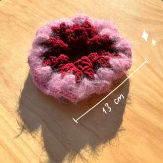 Vita • scrunchie