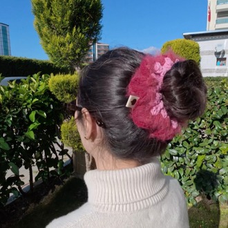 Rosa • scrunchie