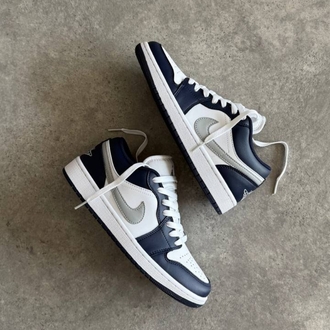 Air Jordan 1 Low "Midnight Navy"
