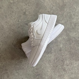 Air Jordan 1 Low "Triple White"