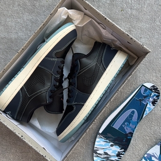 Nike Air Jordan 1 Low SE "Black Dark Obsidian