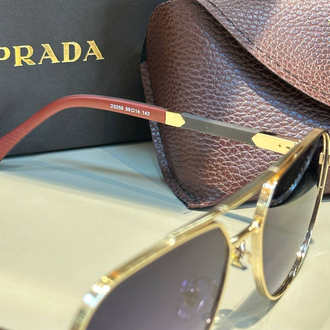 Prada gözlük men