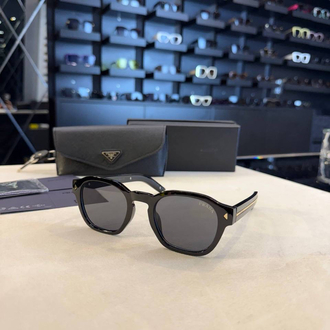 Prada gözlük