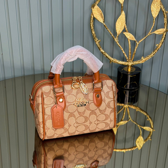 Coach mini