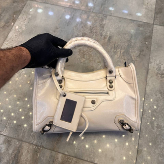 Balenciaga çanta