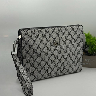 Gucci clutch 