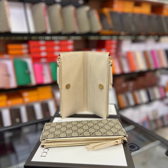 Gucci cüzdan