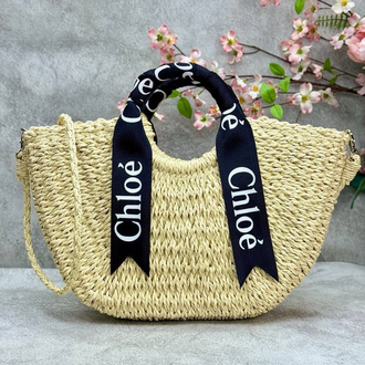 Chloe 