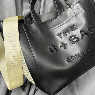 The tote bag
