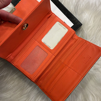 Gucci cüzdan