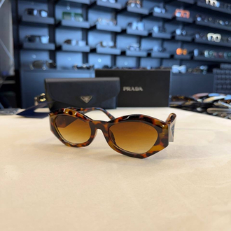 Prada gözlük 