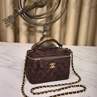 Chanel süet