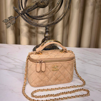 Chanel süet