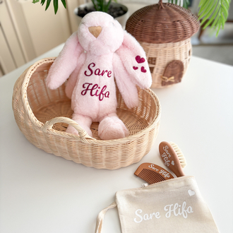 Pembe İsimli Tavşan /  Tarak / Fırça / Kese Seti