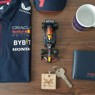 Red Bull Logolu Ahşap Anahtarlık