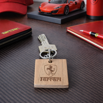 Ferrari Logolu Ahşap Anahtarlık